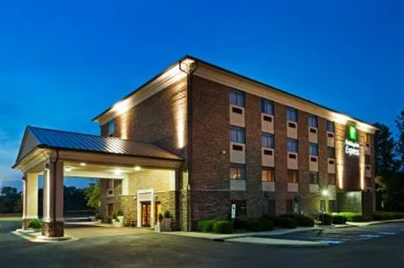 Holiday Inn Express Pineville