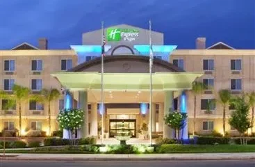 Holiday Inn Express Hotel & Suites Fresno (River Park) Hwy 41