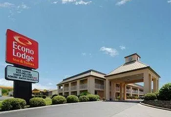 Econo Lodge Inn And Suites East