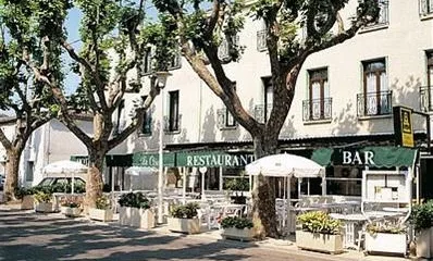 Hotel Le Cours Saint-Gilles (Gard)