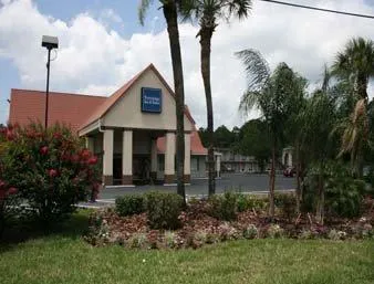 Travelodge Inn & Suites Jacksonville Airport