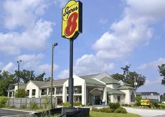 Super 8 Brunswick/South