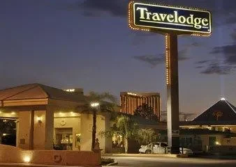 Travelodge Ambassador Strip Inn