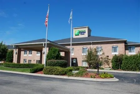 Holiday Inn Express Hotel & Suites Fenton