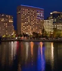 Renaissance Boston Waterfront Hotel