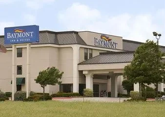 Baymont Inn & Suites Fort Worth North