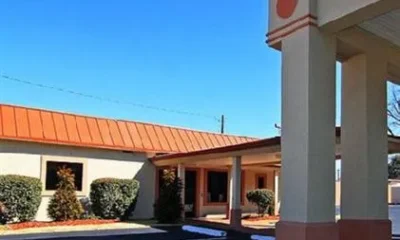 Econo Lodge Inn & Suites Columbus