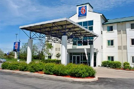 Motel 6 Toronto Bramton