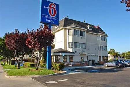 Motel 6 Escondido