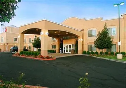 Fairfield Inn & Suites by Marriott Modesto Hotel