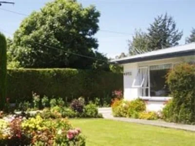 Shakespeare House Bed & Breakfast Te Anau