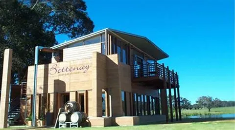 Bettenay's Wines and Accommodation Cowaramup