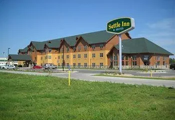 Settle Inn & Suites Fargo