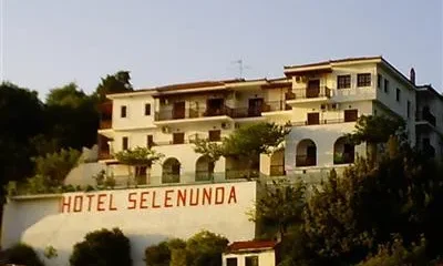 Selenunda Hotel Loutraki (Skopelos)