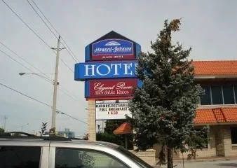 Howard Johnson Plaza Hotel Windsor Central