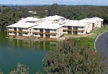 Lakeside Holiday Apartments South Yunderup