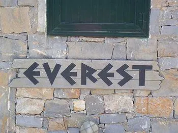 Everest Apartments