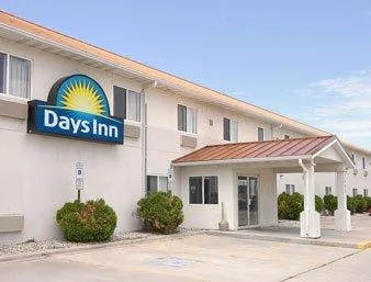 Fargo-Days Inn and Suites 19th Avenue