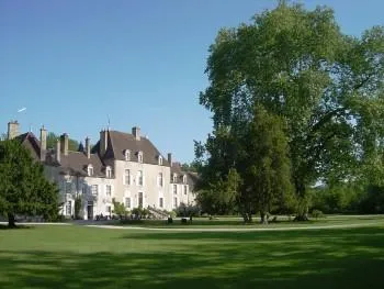 Chateau de Vault-de-Lugny