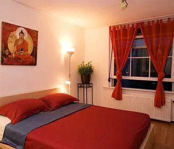 Bayan Bed & Breakfast Guesthouse Amsterdam