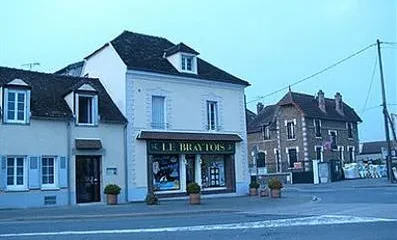 Logis Hotel Le Braytois Bray-sur-Seine