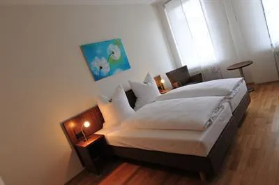 Hotel Sonne Neuburg am Rhein