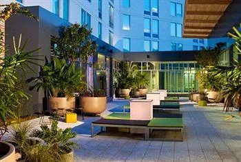 Aloft Jacksonville Tapestry Park