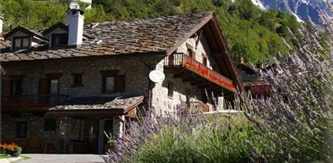 La Grange Bed and Breakfast Courmayeur