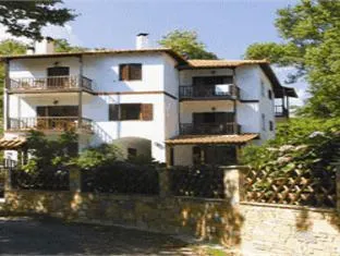 Garden House Apartments Mouresi