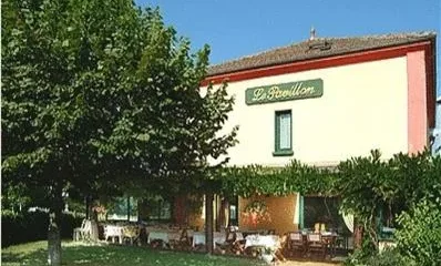 Le Pavillon Hotel Cours-la-Ville