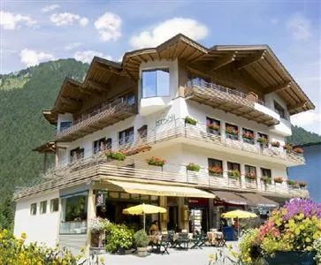 Jennewein Gastehaus Mayrhofen