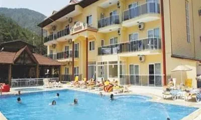 Club Tokmak Apartments