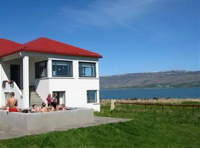 Skjaldarvik Guest House