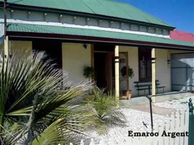 Emaroo Oxide Cottage Broken Hill