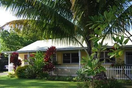 Lahaina Beachside Cottages