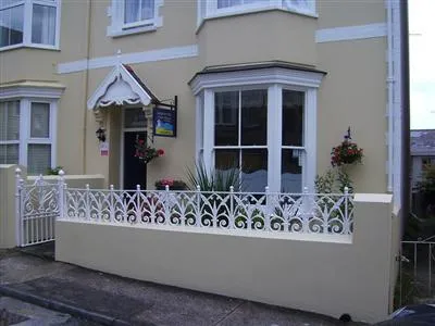 Langdon Villa Guest House