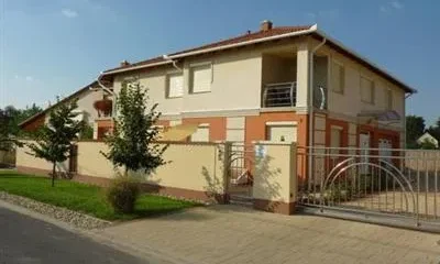 Elek Apartmanhaz