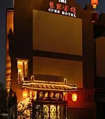 Cien Hotel