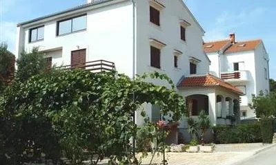 Borik-Hills Apartments