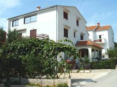 Borik-Hills Apartments