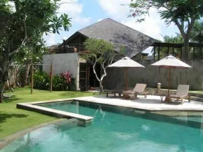 Villa Dragonfly