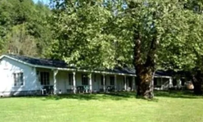 Klamath River Resort Inn