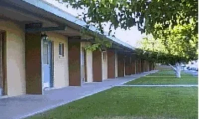 Desert Grove Resort Motel