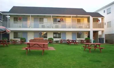 Flagship Motor Court