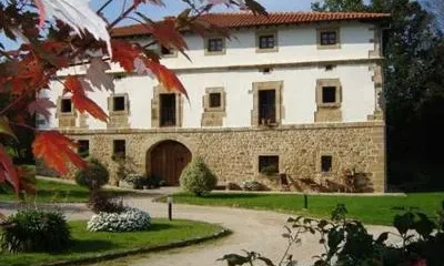 Casona de San Pantaleon de Aras