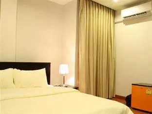 B8 Rooms Hotel