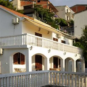 Zoran Apartments