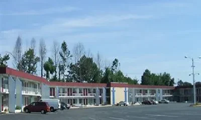 Red Carpet Inn and Suites