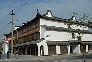 Lin Clan Hostel