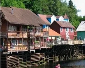 Inn At Creek Street And New York Hotel